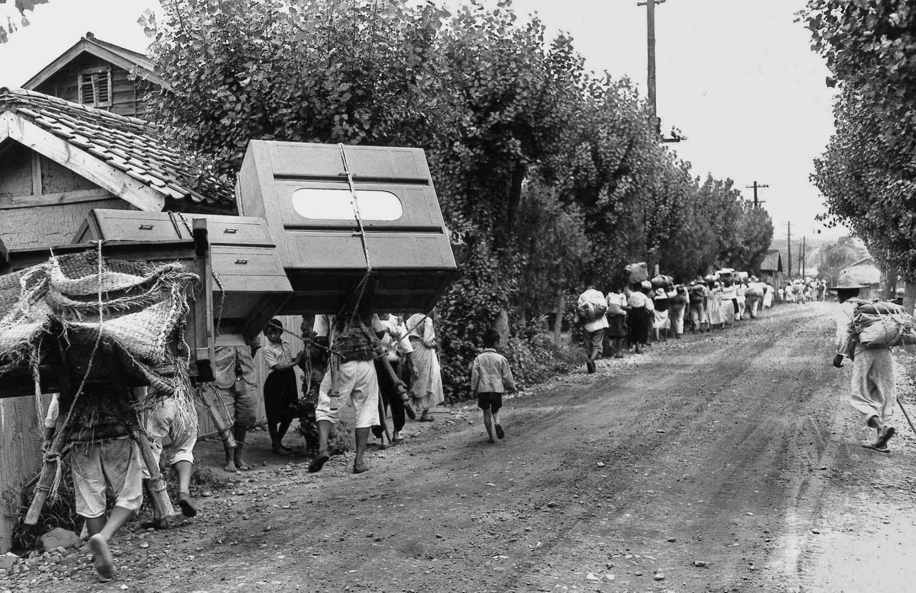 2001: No Gun Ri refugees